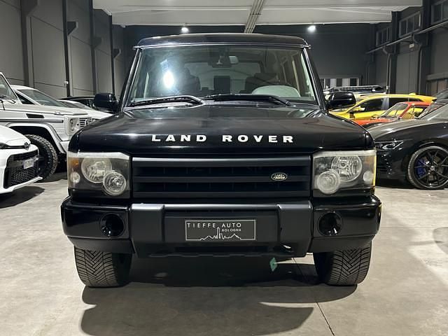 Usado Land Rover Discovery 2 Vogue 185 HP (136 kW) 1999 Preto SUV