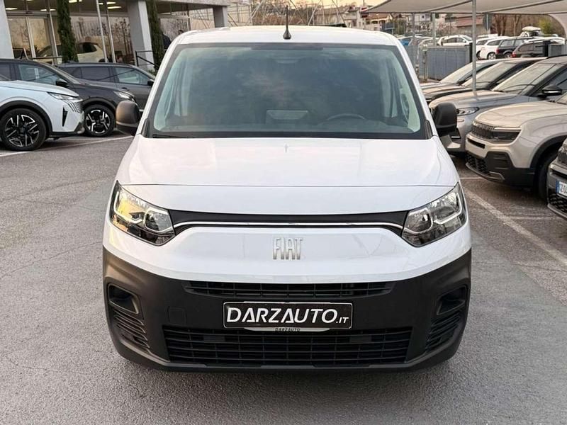 Usata Fiat Doblò 102 CV (75 kW) 2023 Bianco pastello Monovolume