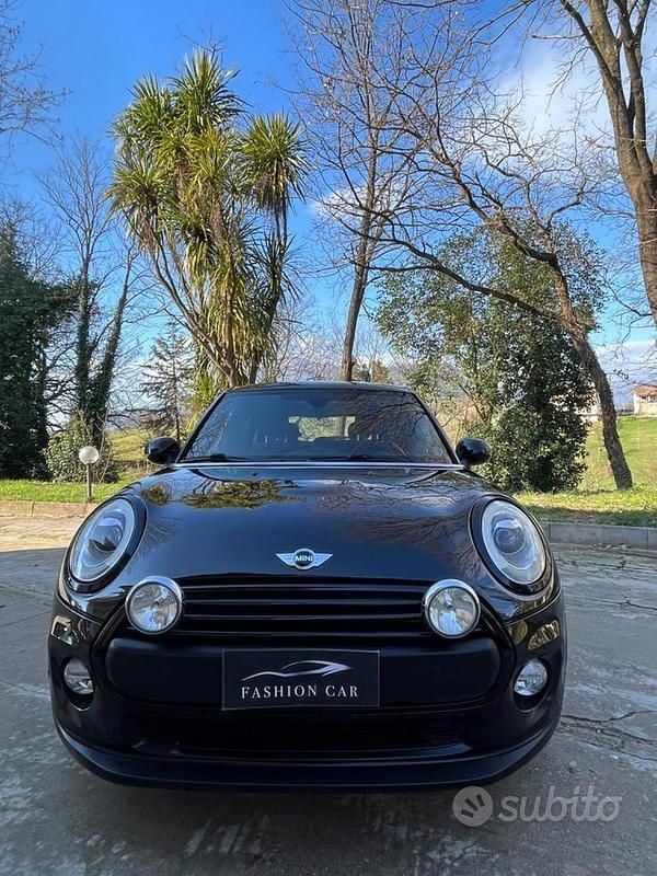 Usata Mini One D 95 CV (69 kW) 2018 Nero Utilitaria