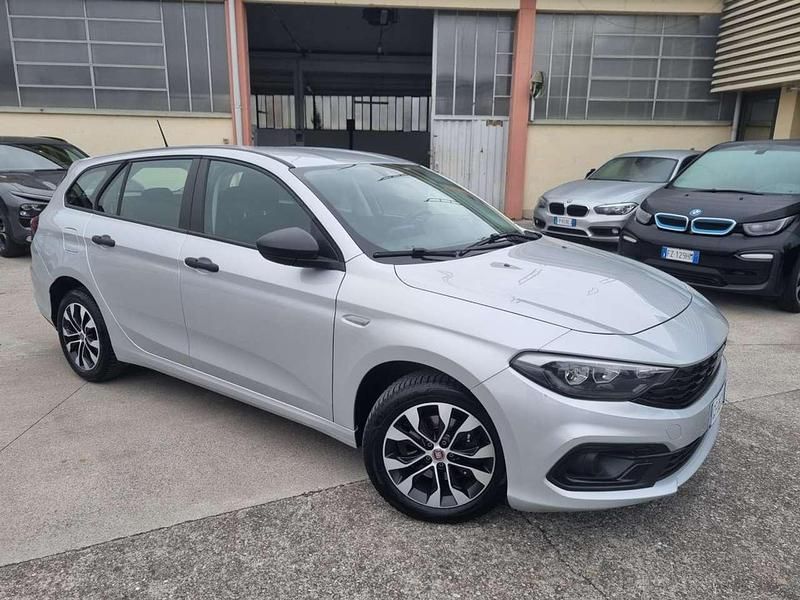 Usata Fiat Tipo Business 131 CV (96 kW) 2021 Argento Station wagon