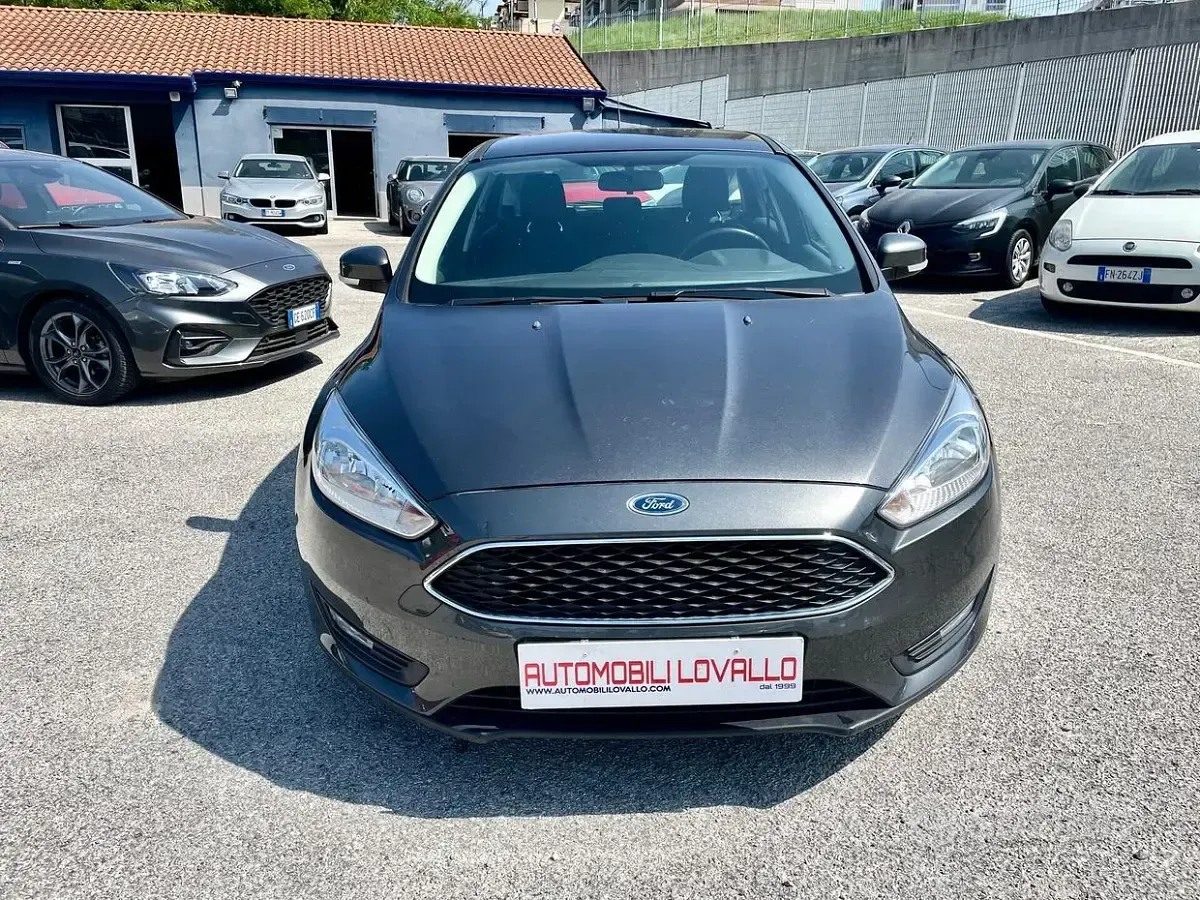 Usata Ford Focus 105 CV (77 kW) 2016 Grigio Berlina