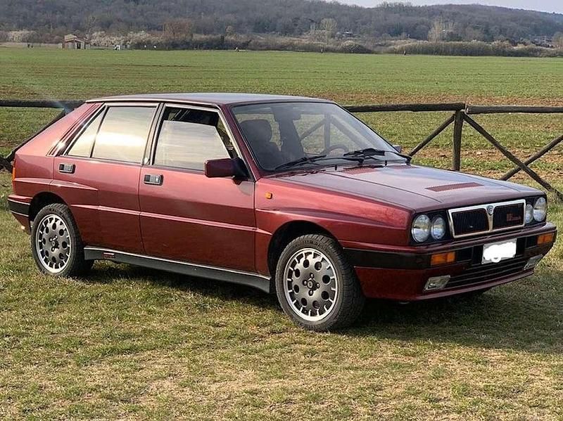 Usata Lancia Delta 181 CV (133 kW) 1987 Rosso Utilitaria