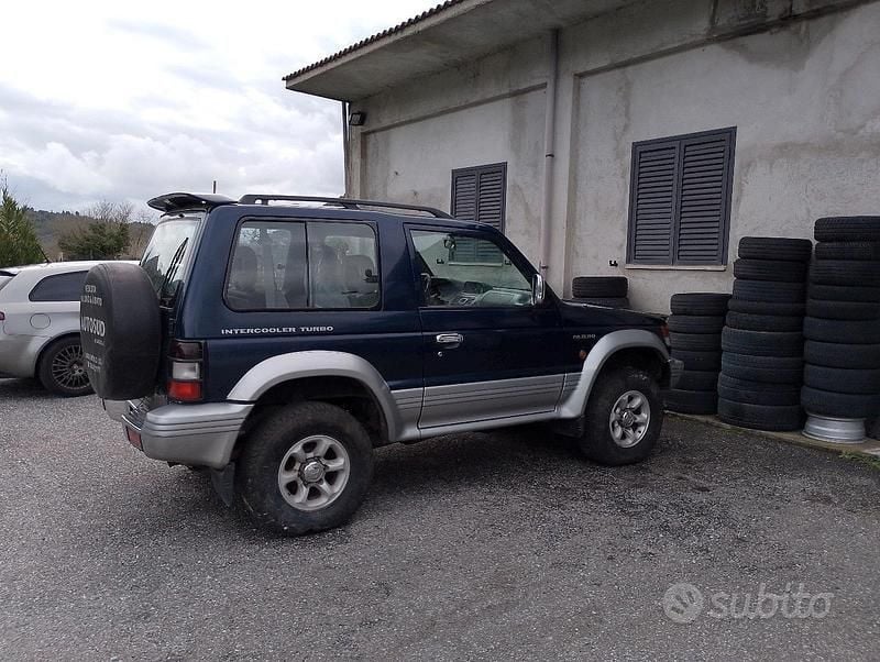 Usata Mitsubishi Pajero 1997 Blu SUV