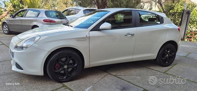 Usata Alfa Romeo Giulietta 140 CV (102 kW) 2012 Bianco Utilitaria