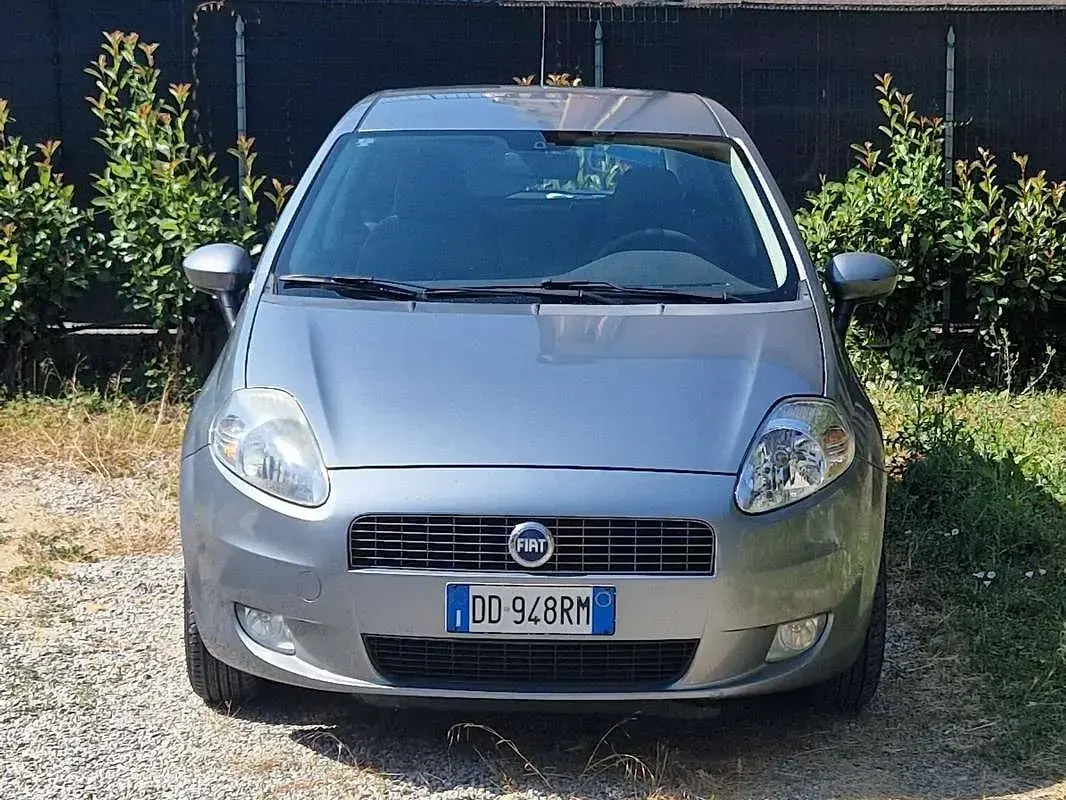 Usata Fiat Grande Punto Active 65 CV (47 kW) 2007 Grigio Utilitaria