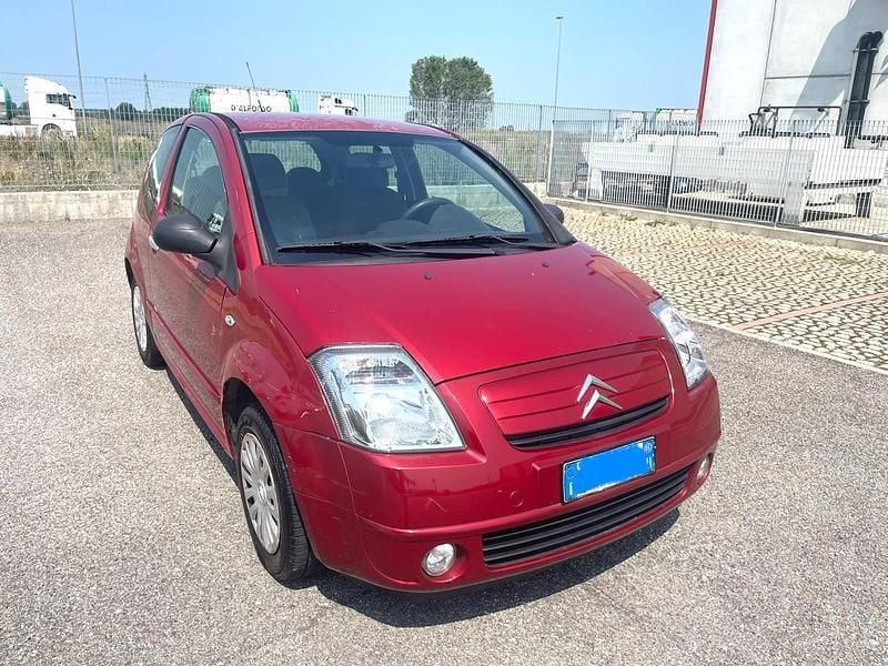 Usata Citroën C2 Exclusive 60 CV (44 kW) 2005 Rosso Utilitaria