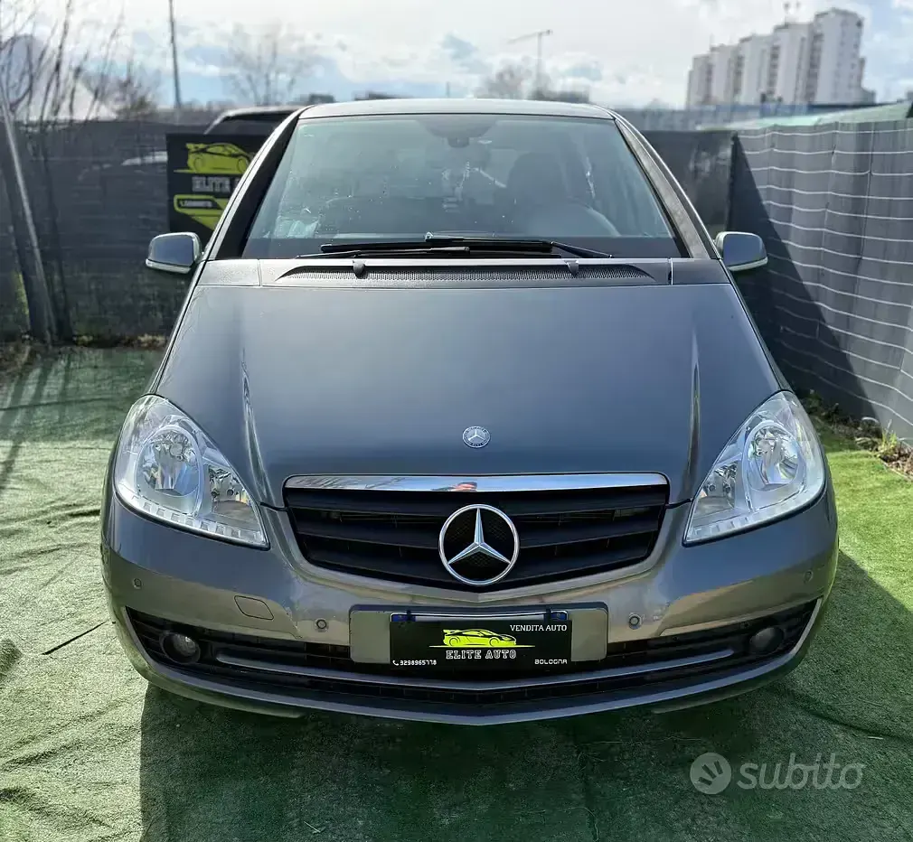 Usata Mercedes A160 95 CV (69 kW) 2011 Grigio Utilitaria