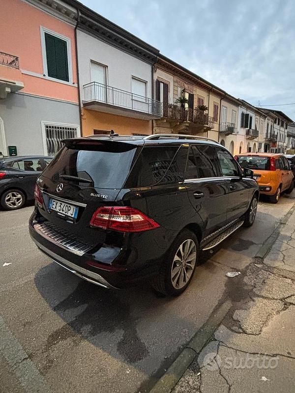 Käytetty Mercedes ML250 Edition 204 HP (150 kW) 2015 Ruskea Katumaasturi