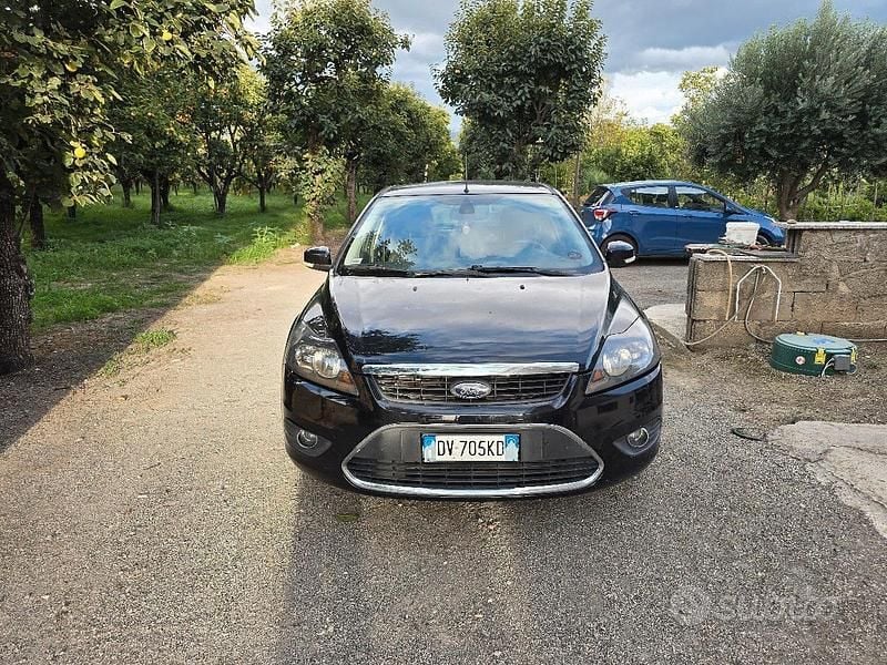 Nero Usata 2009 Ford Focus Titanium Tre volumi | 2100 € (Ottimo prezzo) - Immagine 1/4
