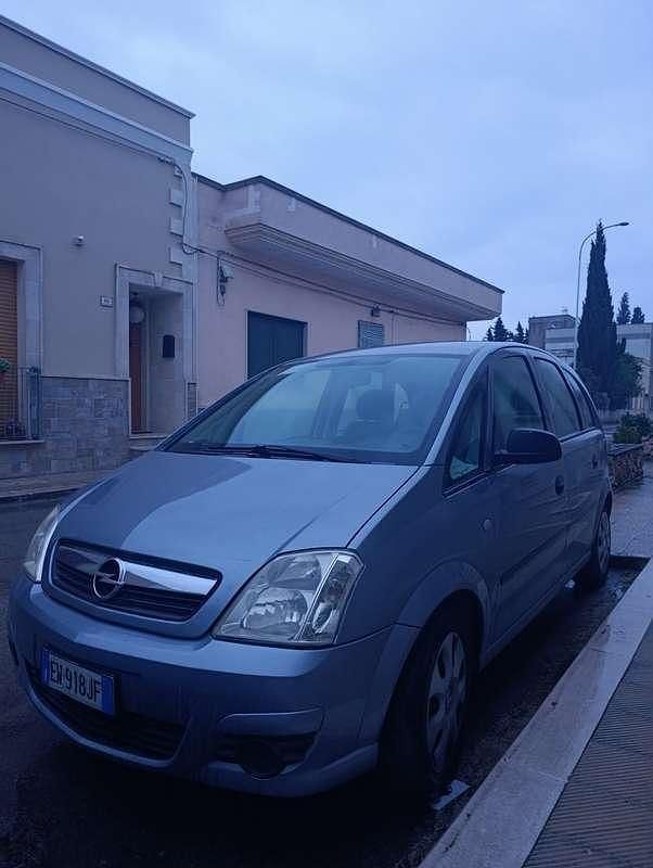 Usata Opel Meriva Club 90 CV (66 kW) 2010 Monovolume