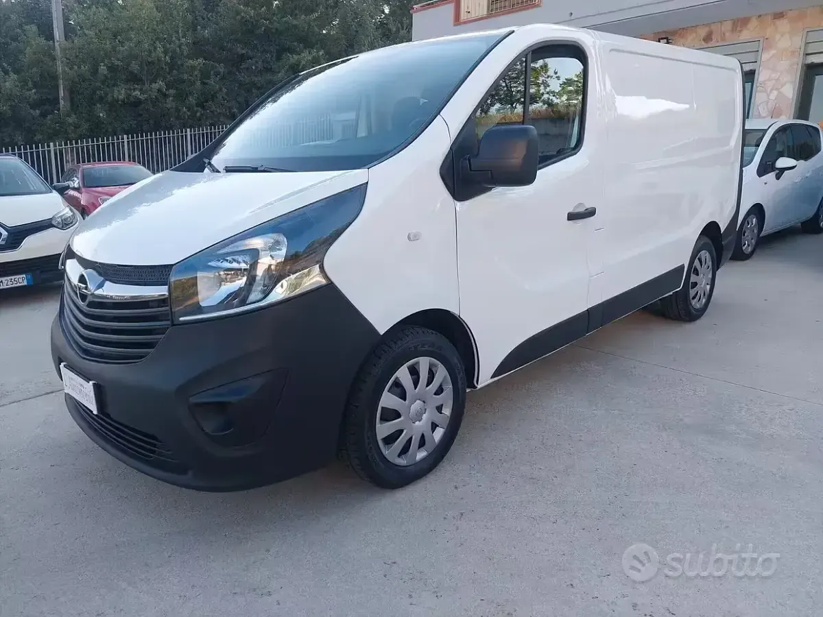 Usata Opel Vivaro-e Combi 121 CV (88 kW) 2019 Bianco Monovolume