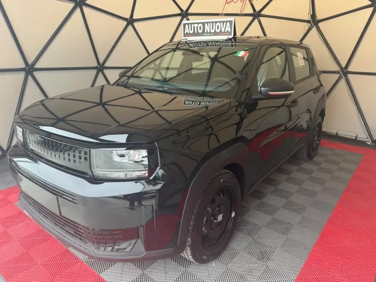 Nuova Fiat Grande Panda Pop 100 CV (73 kW) 2026 Nero Utilitaria