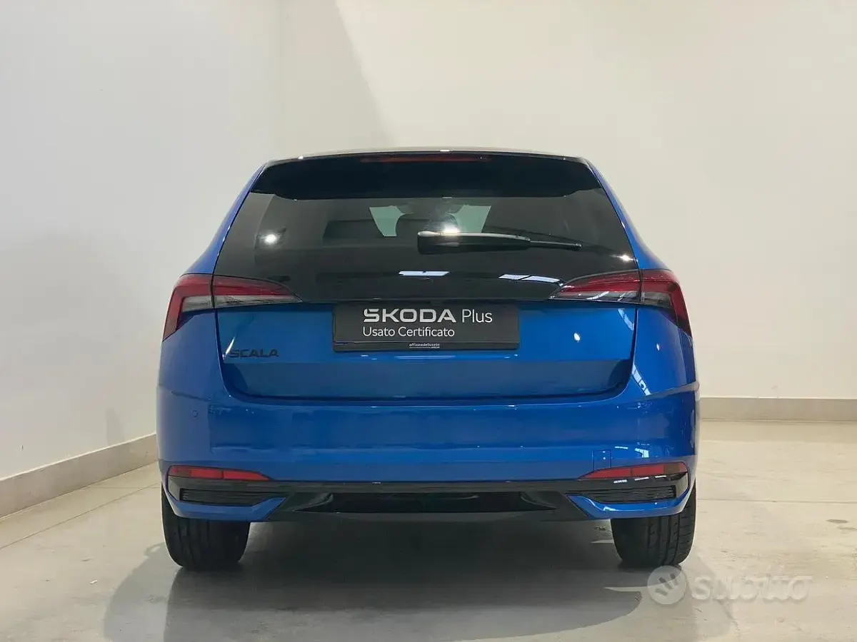 Usata Skoda Scala Monte Carlo 116 CV (85 kW) 2024 Blu race metallizzato Utilitaria