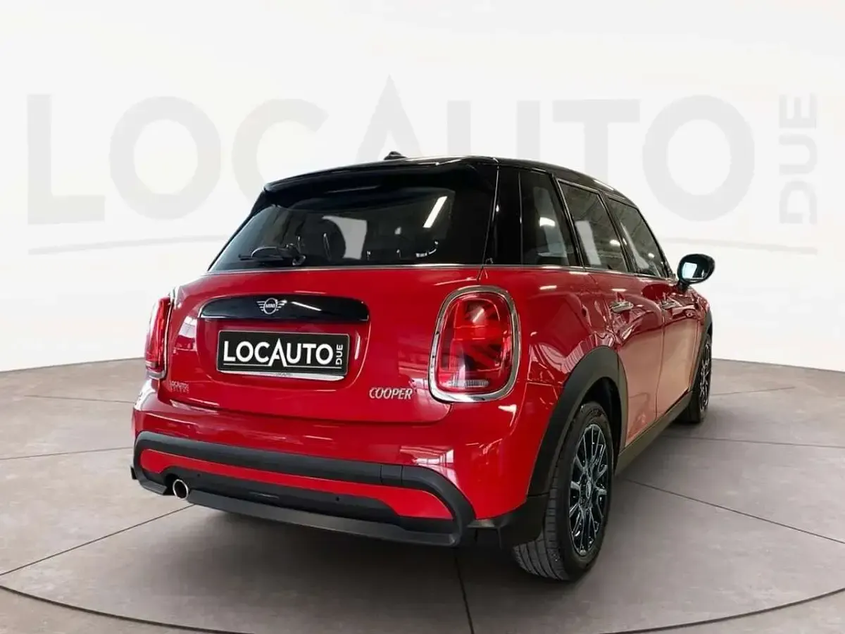 Usado Mini Cooper 136 CV (100 kW) 2024 Rojo Utilitario