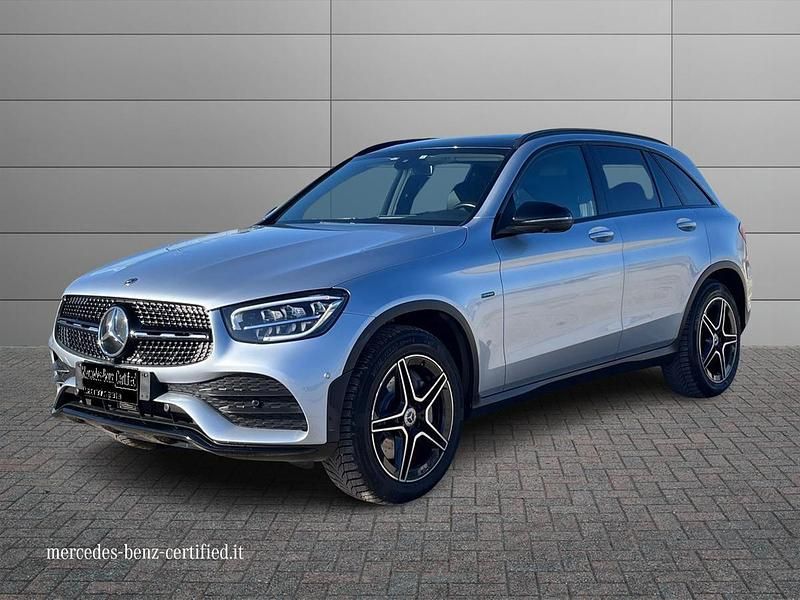 Usata Mercedes GLC300e Premium 194 CV (142 kW) 2021 Argento hightech SUV