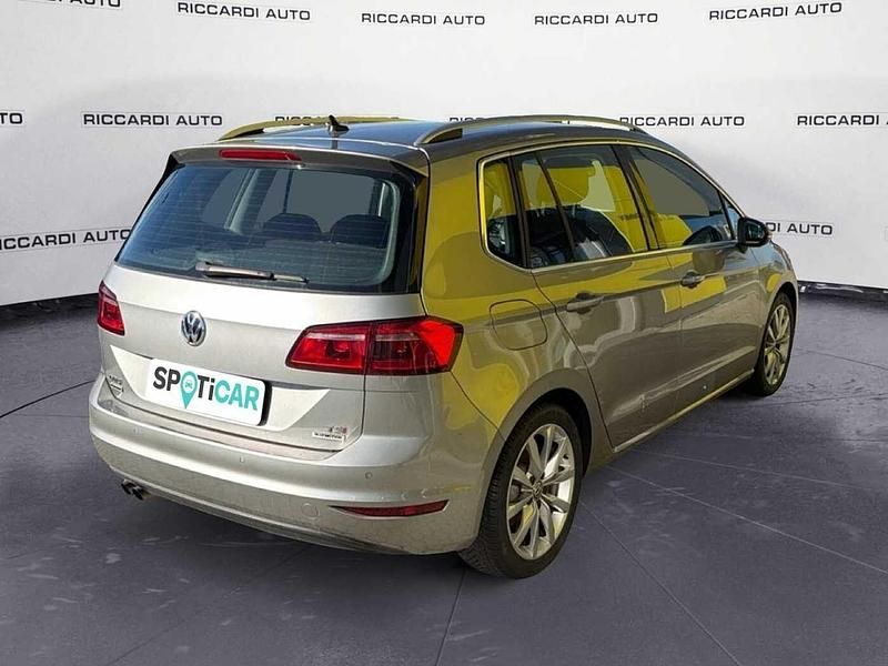 Usata VW Golf Sportsvan Comfortline 125 CV (91 kW) 2016 Grigio Monovolume