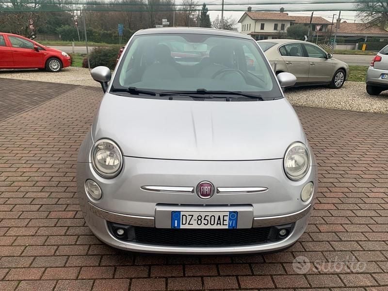 Grigio Usata 2009 Fiat 500 Lounge Tre volumi | 4900 € (Ottimo prezzo) - Immagine 1/4