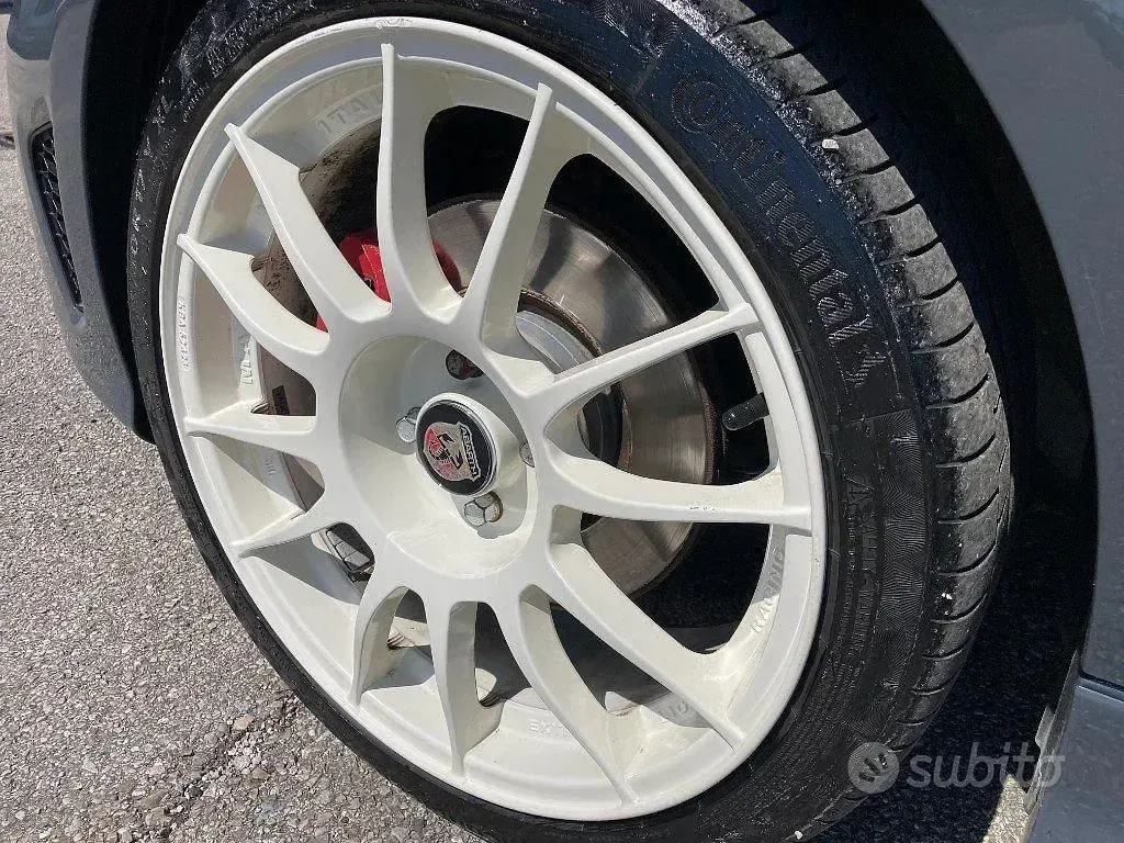 Usata Abarth 595 145 CV (106 kW) 2018 Grigio Utilitaria