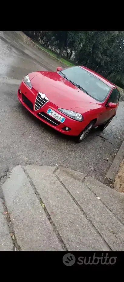 Usata Alfa Romeo 147 120 CV (88 kW) 2007 Rosso Utilitaria