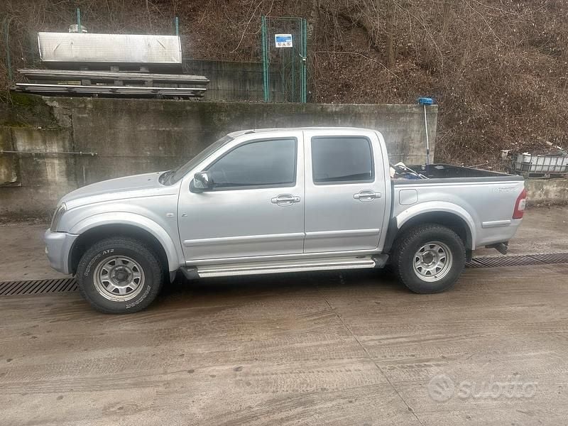 Usata Isuzu D-Max 2004 Grigio Berlina