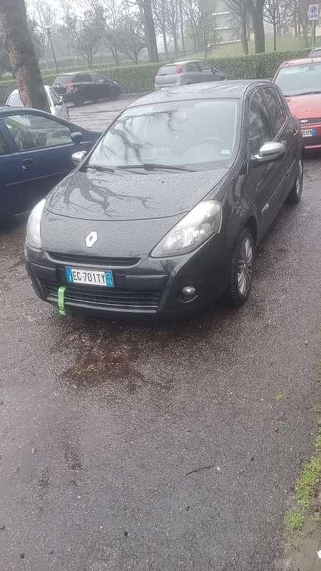 Usata Renault Clio II 101 CV (74 kW) 2011 Nero Berlina