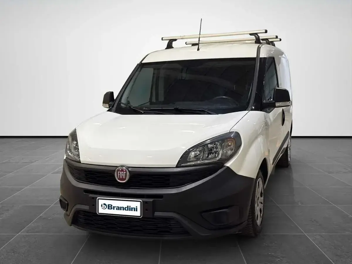Usata Fiat Doblò Easy 105 CV (77 kW) 2022 Monovolume