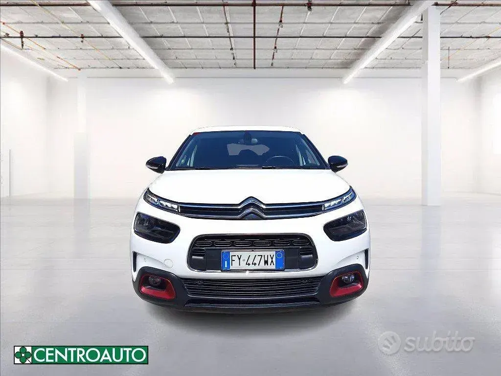 Usata Citroën C4 Shine 102 CV (75 kW) 2019 Bianco pastello SUV