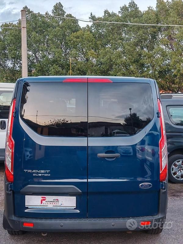 Occasion Ford Transit Custom 131 ch (96 kW) 2017 Bleue Monospace