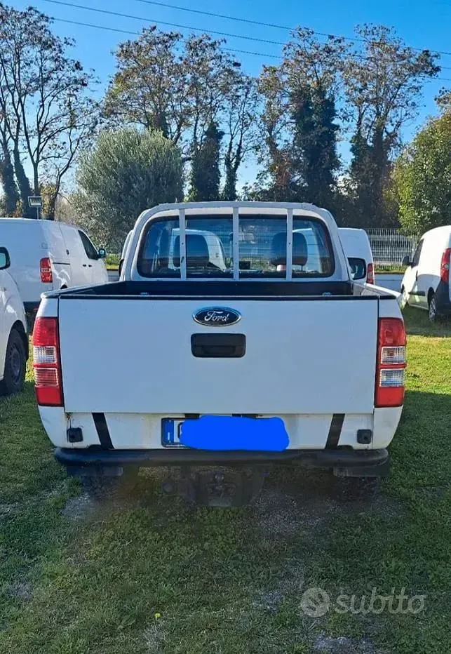 Usata Ford Ranger 143 CV (105 kW) 2008 Bianco Pick-up