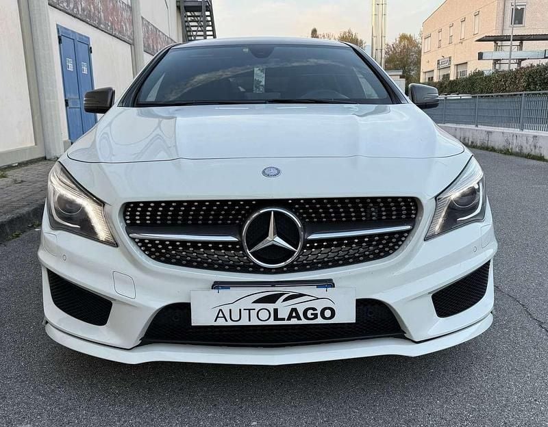 Bianco Usata 2016 Mercedes CLA250 Shooting Brake Premium Station wagon | 18.900 € - Immagine 1/4