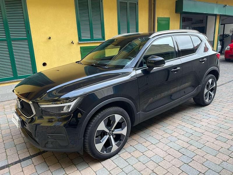 Usata Volvo XC40 Core 163 CV (119 kW) 2022 Nero SUV