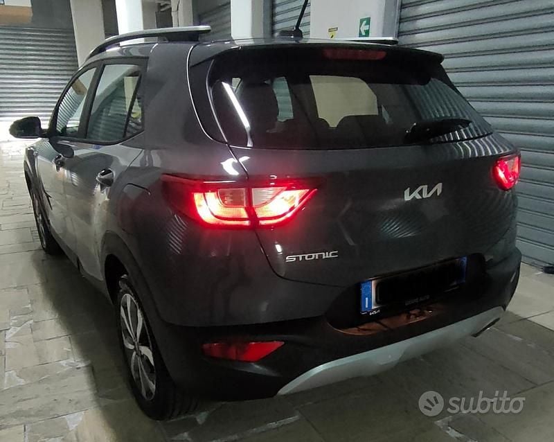 Usata Kia Stonic Urban 84 CV (61 kW) 2023 Grigio SUV