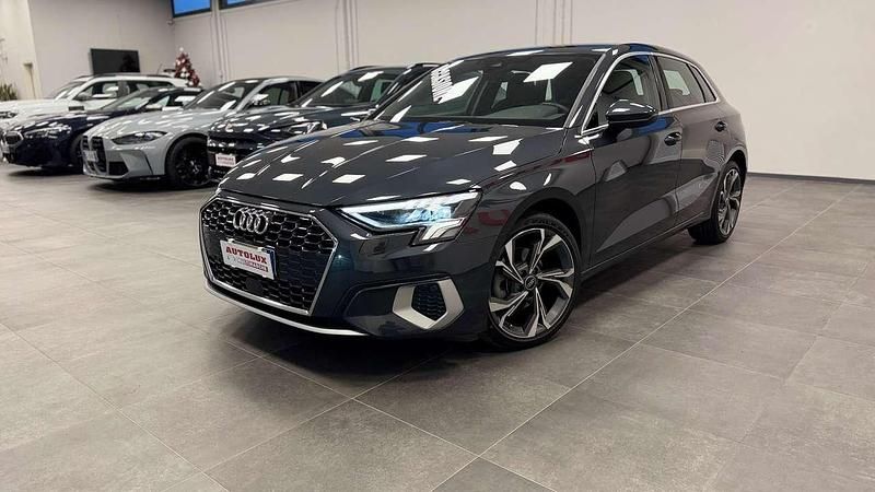 Usata Audi A3 S-Line 150 CV (110 kW) 2022 Grigio Berlina