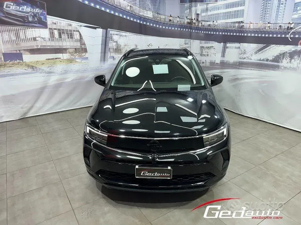 Usata Opel Grandland X GS Line 131 CV (96 kW) 2023 Nero SUV