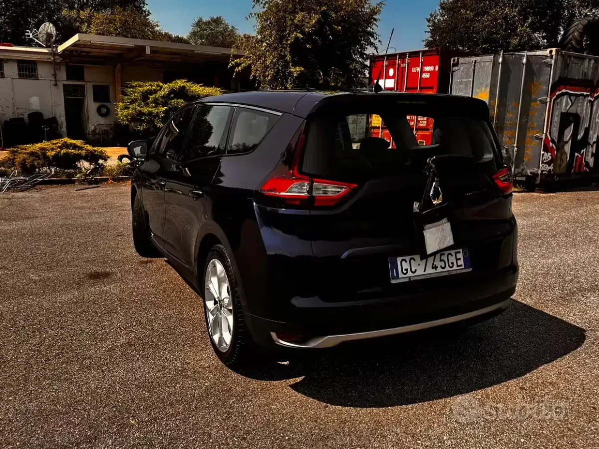 Usata Renault Grand Scénic IV 120 CV (88 kW) 2020 Bluazzurro Monovolume