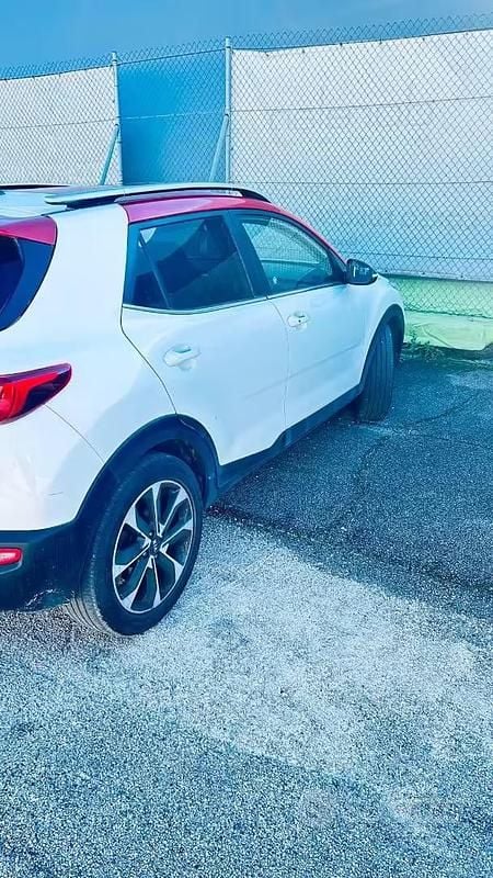Begagnad Kia Stonic 110 HK (80 kW) 2018 Vit SUV
