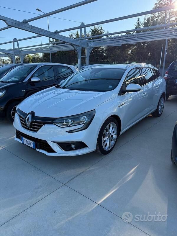 Usata Renault Mégane GrandTour Bose Edition 110 CV (80 kW) 2016 Bianco Station wagon