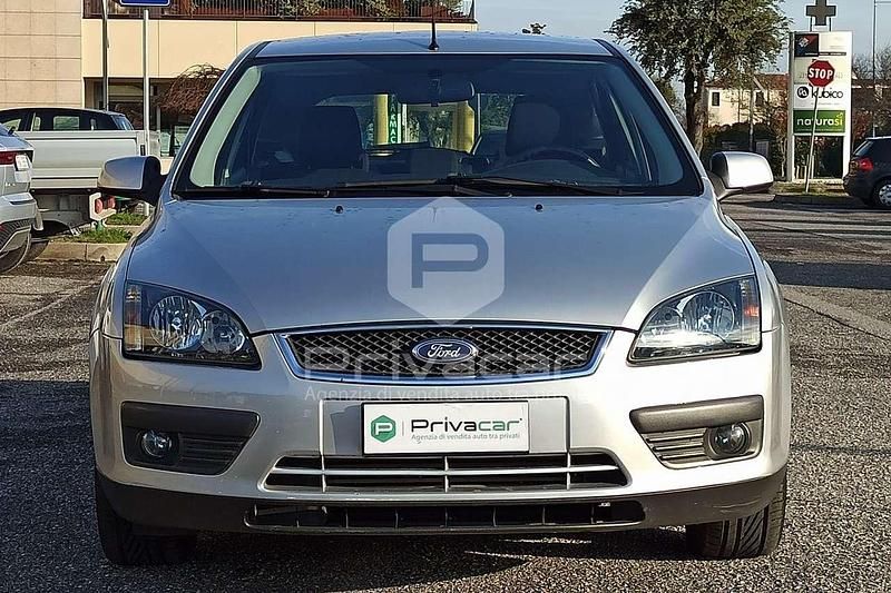 Usata Ford Focus 90 CV (66 kW) 2006 Grigio Berlina
