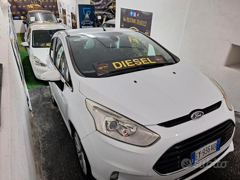 Usata Ford B-MAX Business Edition 75 CV (55 kW) 2015 Bianco Monovolume