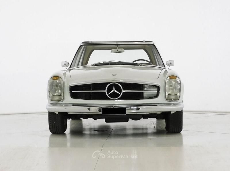 Usata Mercedes 230 150 CV (110 kW) 1967 Bianco Cabrio