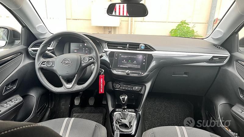 Usata Opel Corsa 100 CV (73 kW) 2023 Bianco Berlina