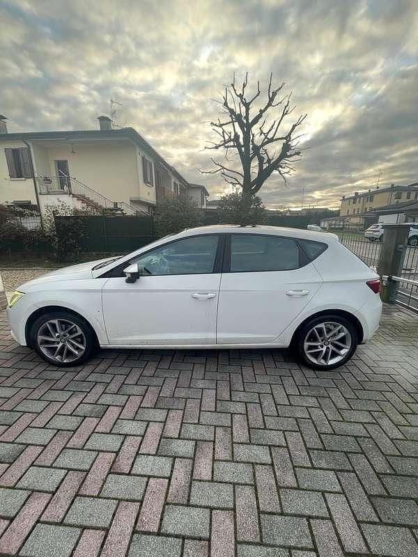 Usata Seat Leon Style 105 CV (77 kW) 2013 Berlina