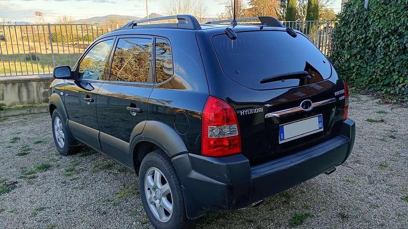 Usata Hyundai Tucson Dynamiq 113 CV (83 kW) 2005 Nero SUV