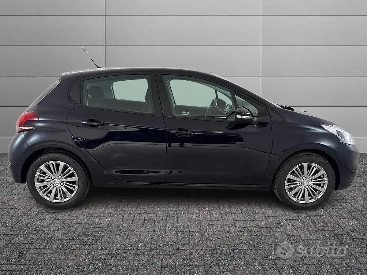 Usata Peugeot 208 Allure 83 CV (61 kW) 2019 Bluazzurro Utilitaria