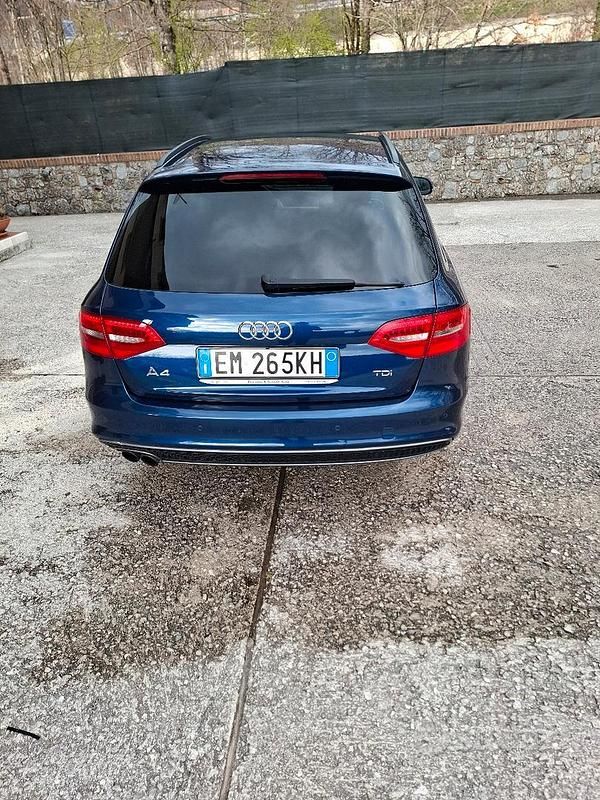 Occasion Audi A4 S-Line 143 PK (105 kW) 2012 Blauw Stationwagen