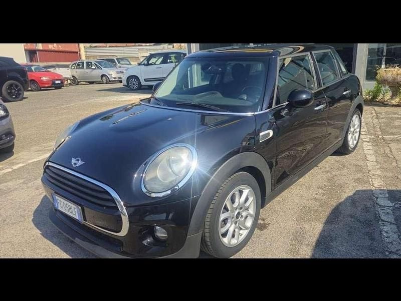 Käytetty Mini Cooper D Business 116 HP (85 kW) 2016 Musta Viistoperä