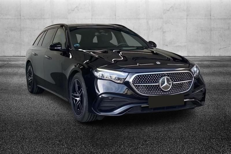 Usata Mercedes E220 Advanced Plus 197 CV (144 kW) 2023 Nero metallizzato Station wagon