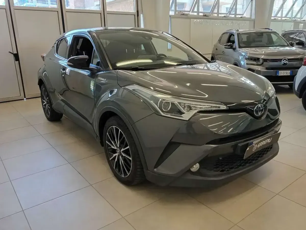 Usata Toyota C-HR Lounge 122 CV (89 kW) 2018 Grigio SUV