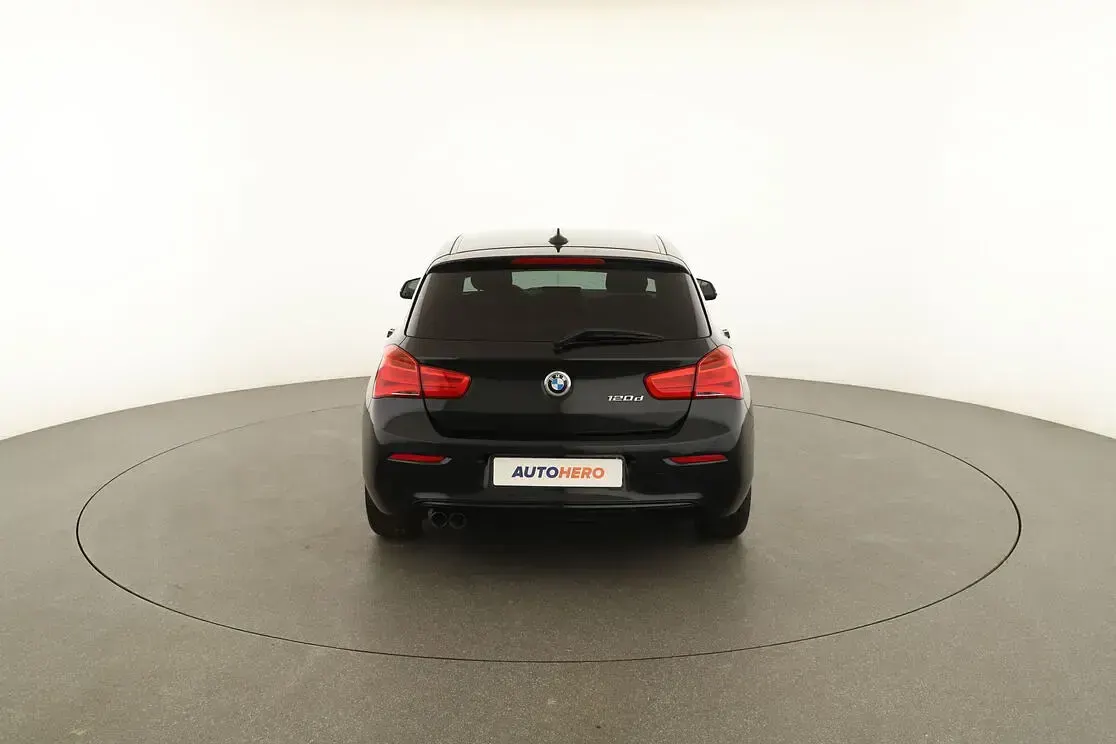 Usata BMW 120 Sport Line 190 CV (139 kW) 2019 Nero Utilitaria