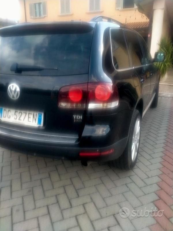 Nero Usata 2007 VW Touareg SUV | 6000 € (Cara) - Immagine 1/4
